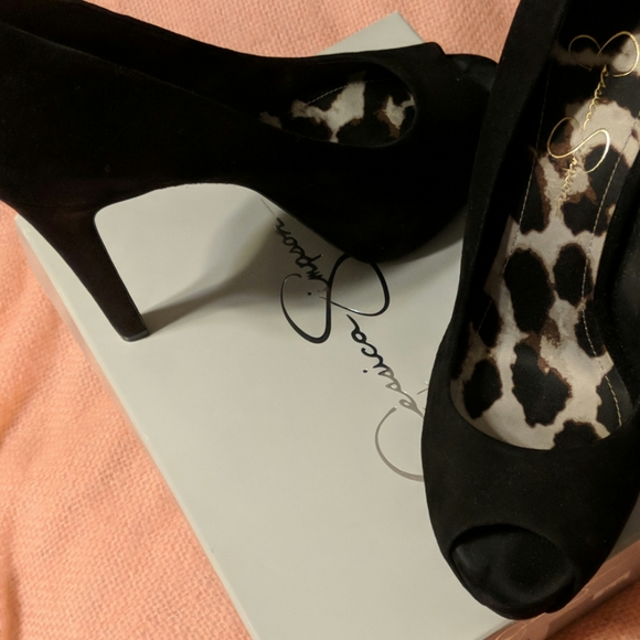Peep toe black Suede pumps - Picture 2 of 2